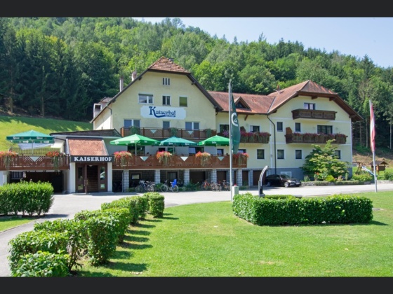 6A8A9D7F-42A2-489F-99B1-545BE51AA47C