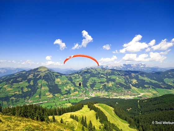 Paragleiten über das Brixental