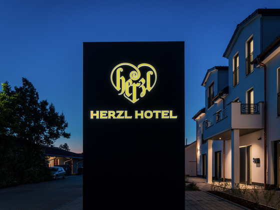 Herzl Hotel