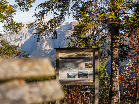 Der Wartstein liegt am Ramsauer Mühlsteinweg