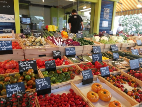 S%c3%bcdbahnhofmarkt_EM (1)