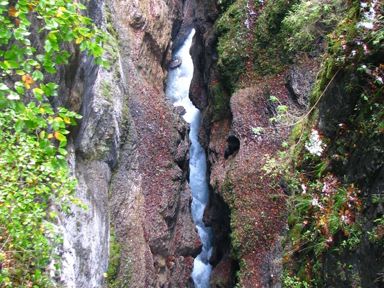 Blick vom Eisernen Steg in die Tiefe der Partnachklamm