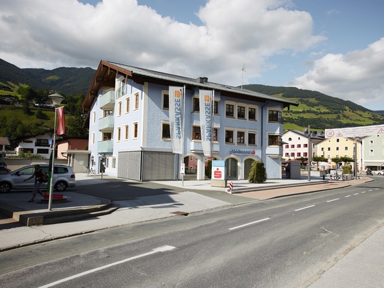 Sparkasse außen