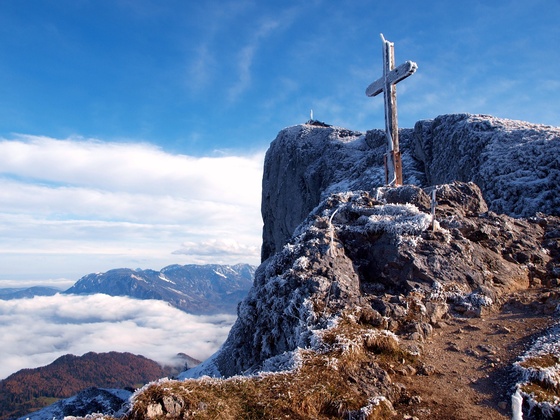 Gipfelkreuz bei der Himmelpforthütte 1735m