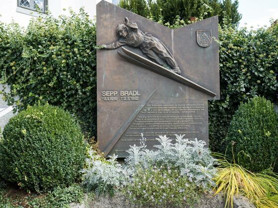 Sepp Bradl  Denkmal