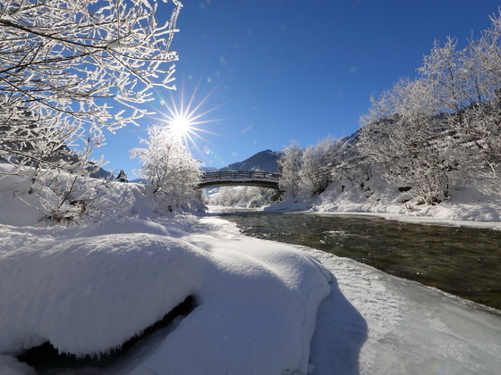 Winterwandern entlang der Ache