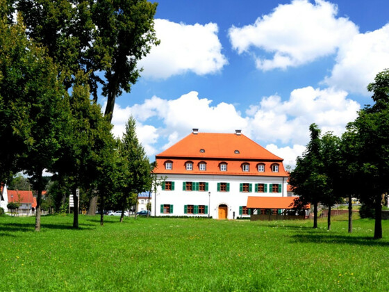 Hofmarkschloss Mauern mit Hofgarten