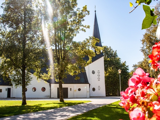 Evang. Auferstehungskirche Rottach-Egern