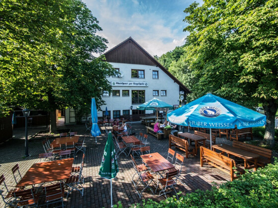 Typisch Bayerischer Biergarten im Gasthaus zur Kegelhalle