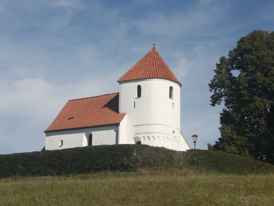 Außenansicht der Filialkirche St. Pauli Bekehr in Langenbach
