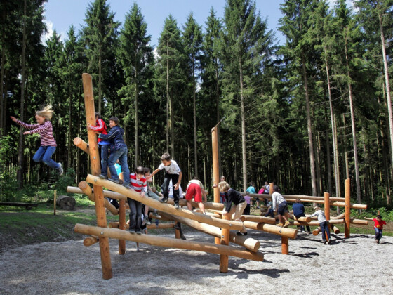 Waldspielplatz auf dem Walderlebnispfad Freising