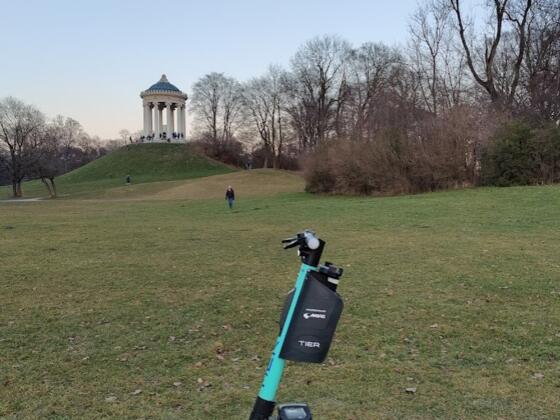 L. Monopteros (Chinesischer Turm)