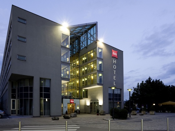 ibis linz city aussen