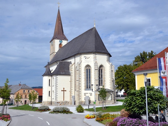 Pfarrkirche Natternbach (Foto: Gemeinde)