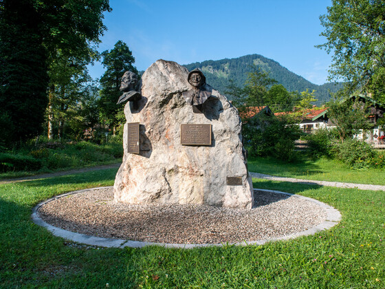 Künstler-Stoa Kurpark Kreuth