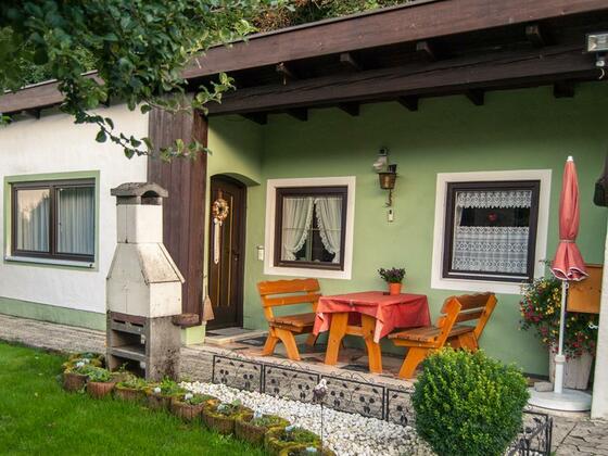 Hausansicht-FH-Sommer