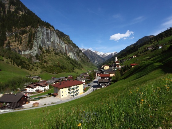Hüttschlag mit Hotel Almrösl