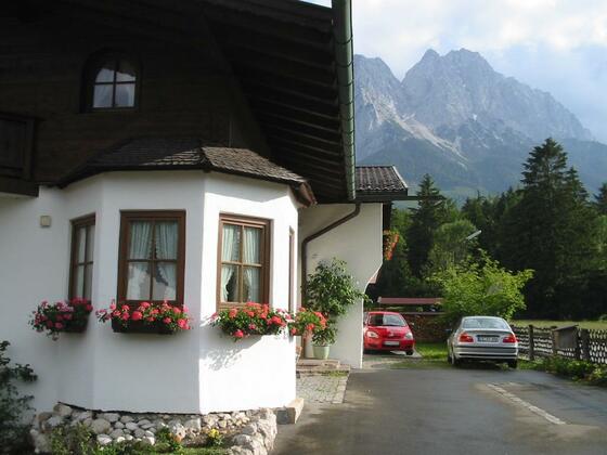 Erker Zugspitze außen