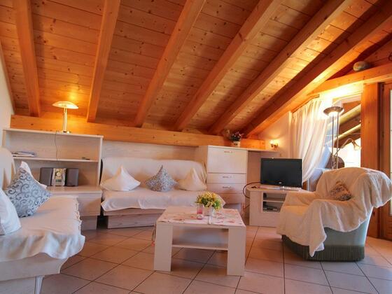 ALPENJUWEL Wohnzimmer