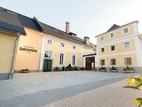 Landbrauhaus Front
