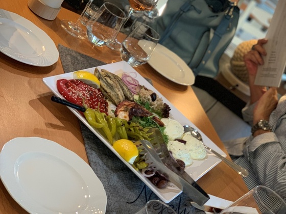 NEFELI - Griechische Taverne