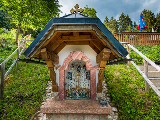 Kapelle und Terrasse am Söldenköpfl