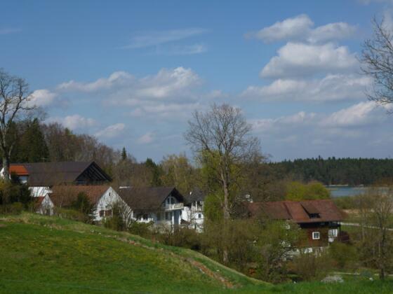 Die Privatklinik Lauterbacher Mühle am nordwestlichen Ende des Großen Ostersees.