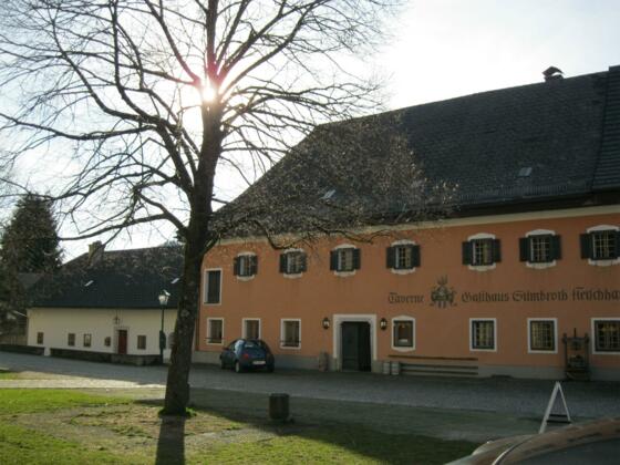 Taverne Silmbroth Ansicht vom Ortsplatz Viechtwang