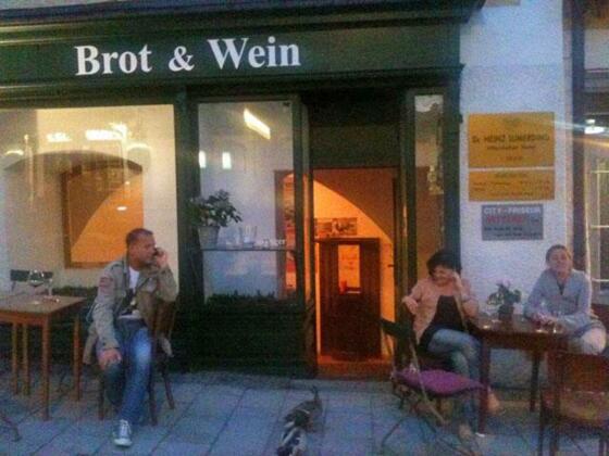 Brot &amp; Wein Ausenansicht