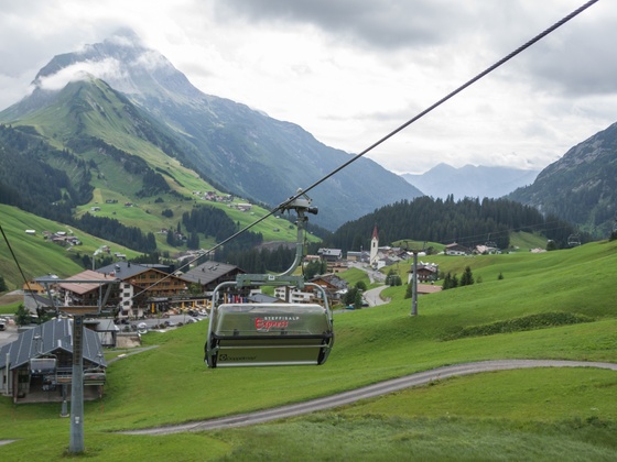 Blick von der Steffisalpbahn auf Warth