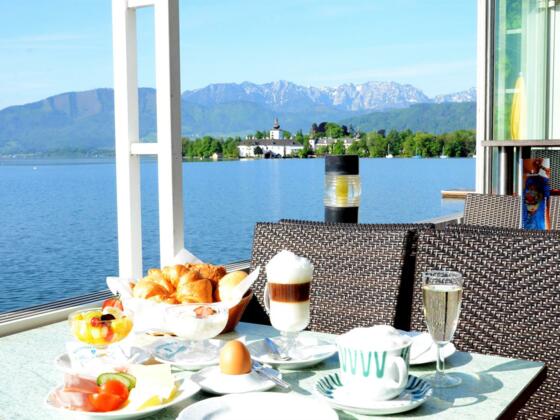 Frühstück am Traunsee