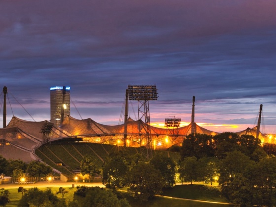 Olympiapark in München am Abend
