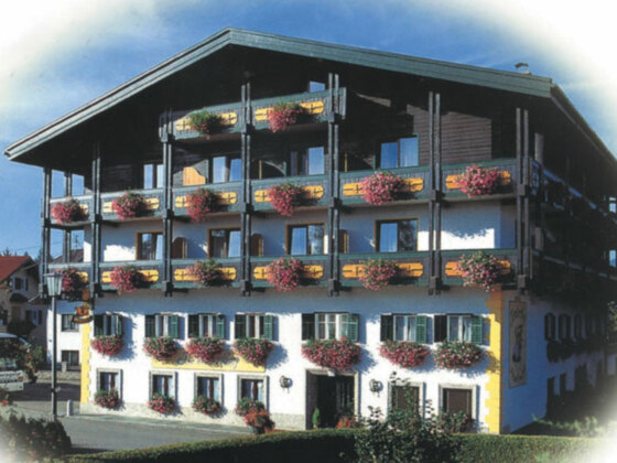 Hotel Tirolerhof Bed and Breakfast in St. Georgen im Attergau
