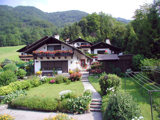 Außenansicht Ferienwohnungen Mondseeblick