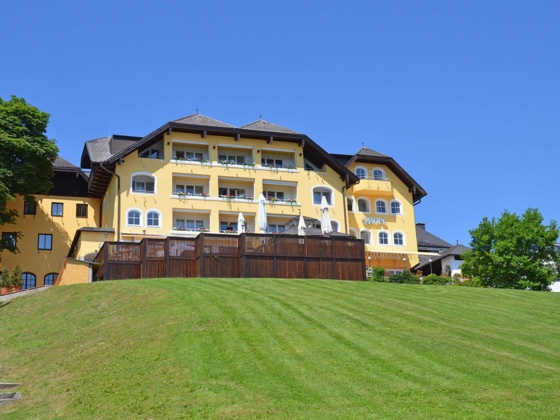 Aussenansicht Hotel Restaurant Haeupl