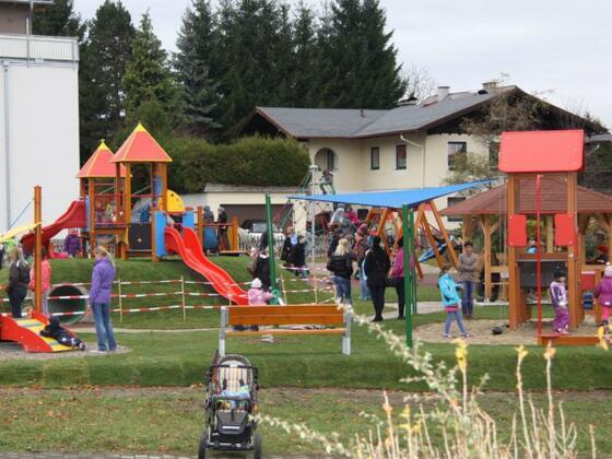 großer Kinderspielplatz