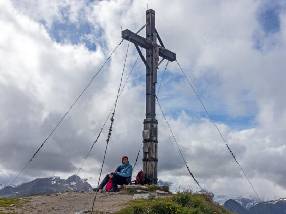 Gipfelkreuz am Berger Kogel (2656 m).