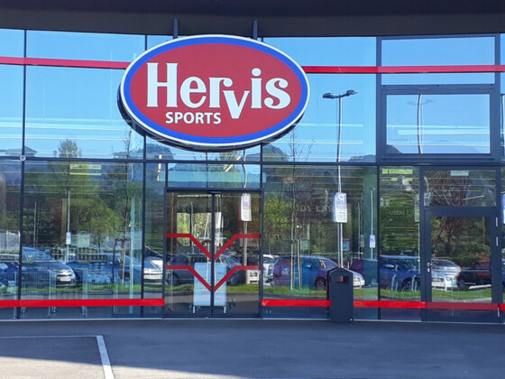 SE - HERVIS Aussenansicht