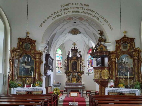 20210829_Kirche innen Foto Johanna Kiebler tour
