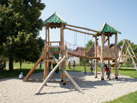 Spielplatz bei der Volksschule