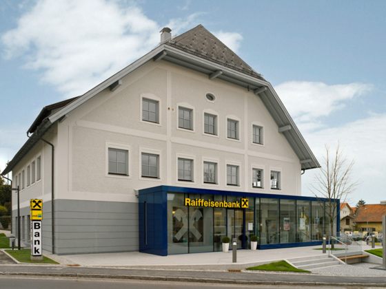 aussenansicht-raiffeisenbank-frankenmarkt