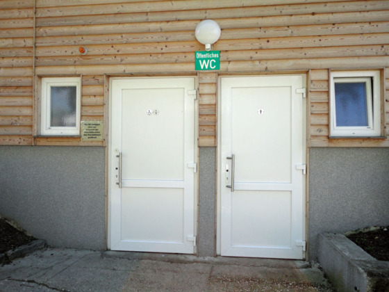 Öffentliches WC