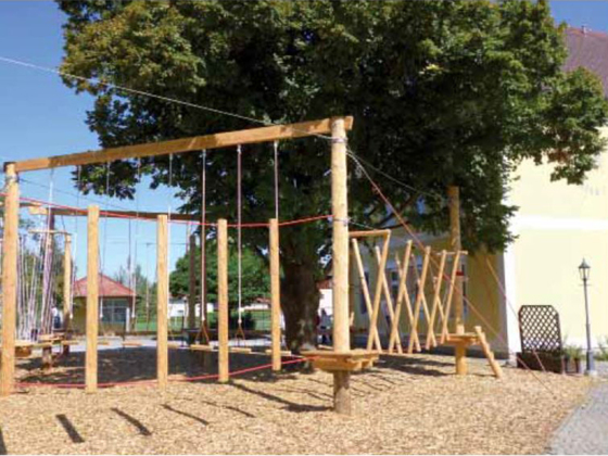 Kletterpark bei der Volksschule Schörfling