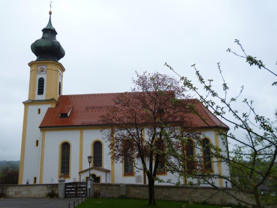 Die Pfarrkirche St. Jakob in Wildsteig.