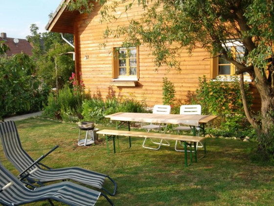 Ferienwohnung mit Garten außen