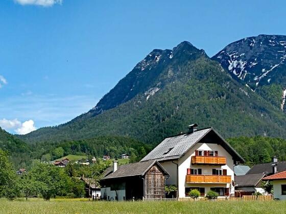 Hausansicht Ferienwohnung Moni mit Kalmberg