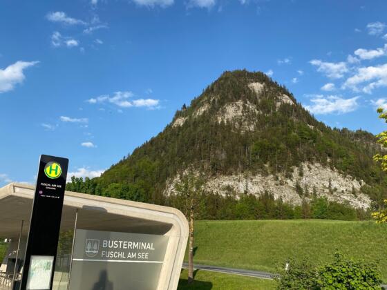 Sicht auf Ellmaustein von der Bushaltestelle