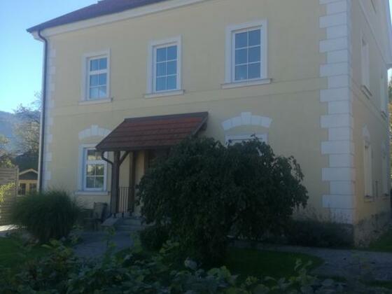 Apartment Heiligenkreuz