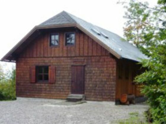 Aussenansicht vom Haus Tarzi