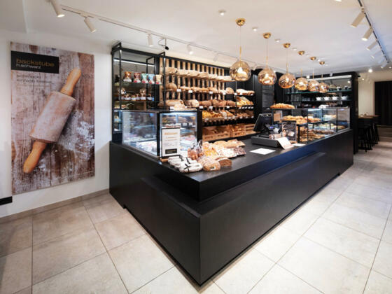 backstube_schwarz_02_compressed_1backstube_schwarz_02_compressed